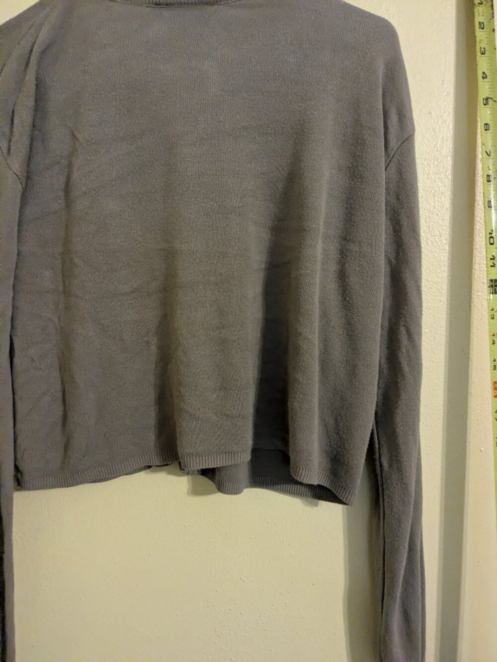 Sweater - Picture 3 of 3